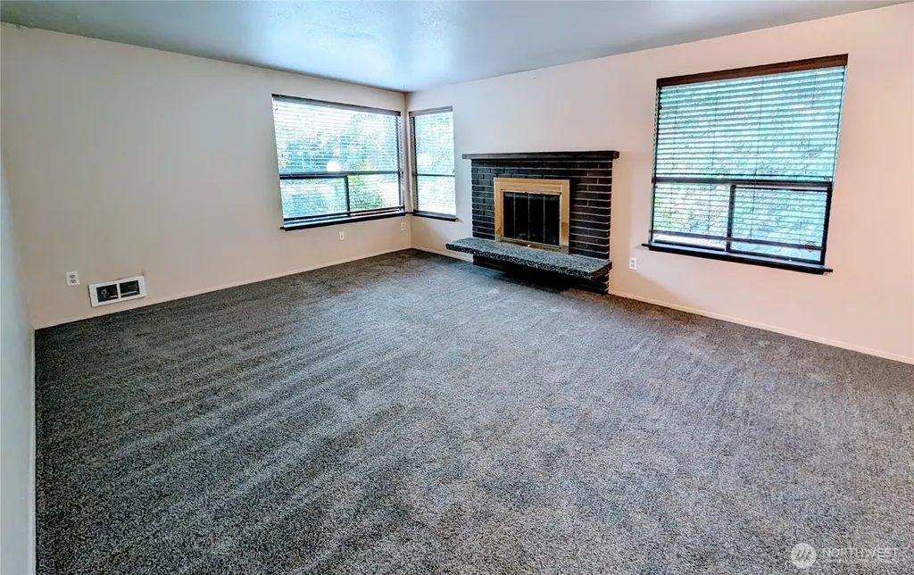 1627 NE 199th Place Shoreline WA 98155