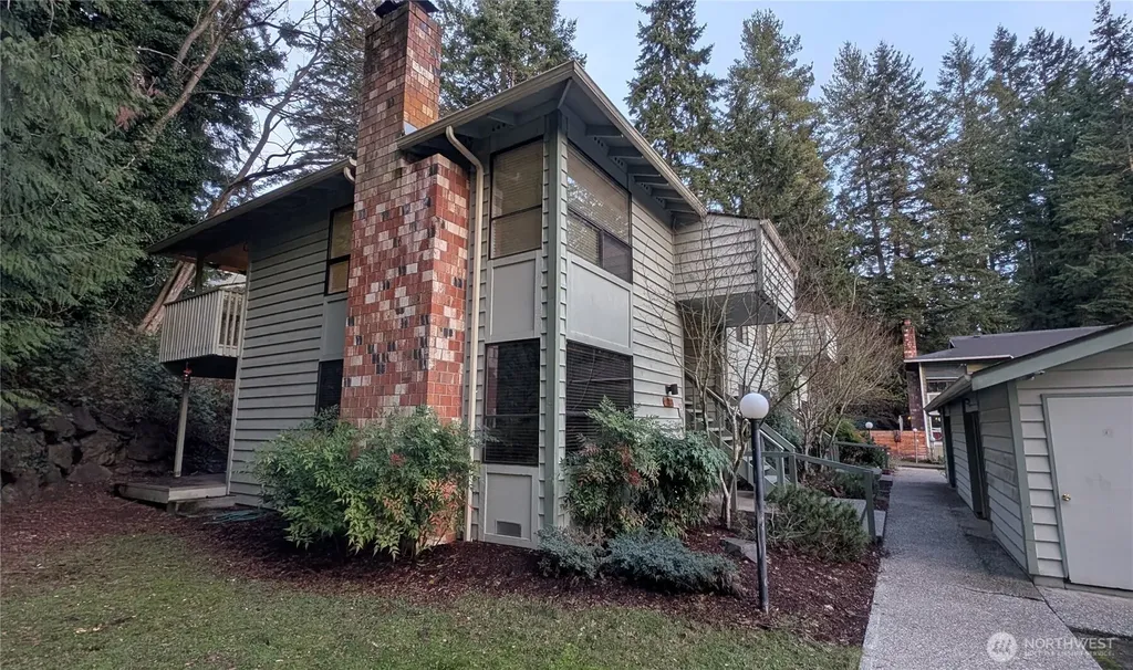 1627 NE 199th Place Shoreline WA 98155