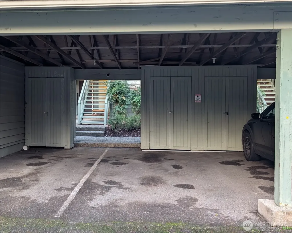 1627 NE 199th Place Shoreline WA 98155