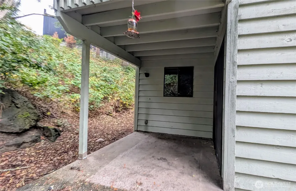 1627 NE 199th Place Shoreline WA 98155