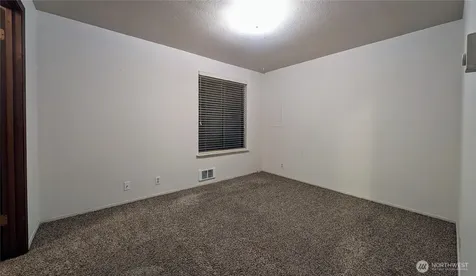 1627 NE 199th Place Shoreline WA 98155