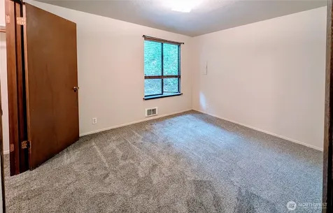 1627 NE 199th Place Shoreline WA 98155