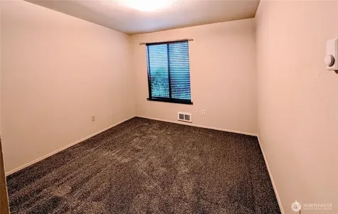 1627 NE 199th Place Shoreline WA 98155