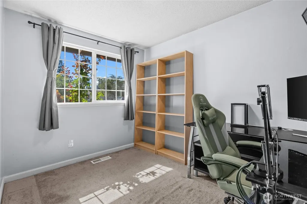 19320 Crescent Drive E Spanaway WA 98387