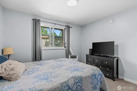 19320 Crescent Drive E Spanaway WA 98387