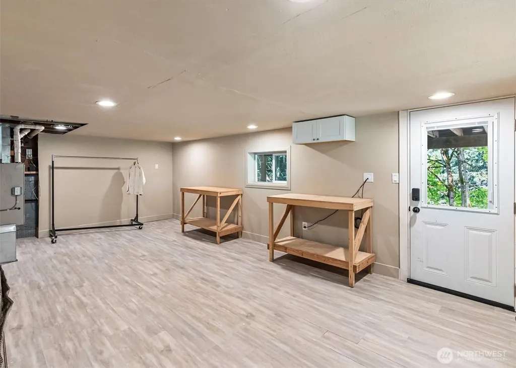 8233 NE 169th Street Kenmore WA 98028