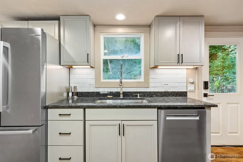 8233 NE 169th Street Kenmore WA 98028