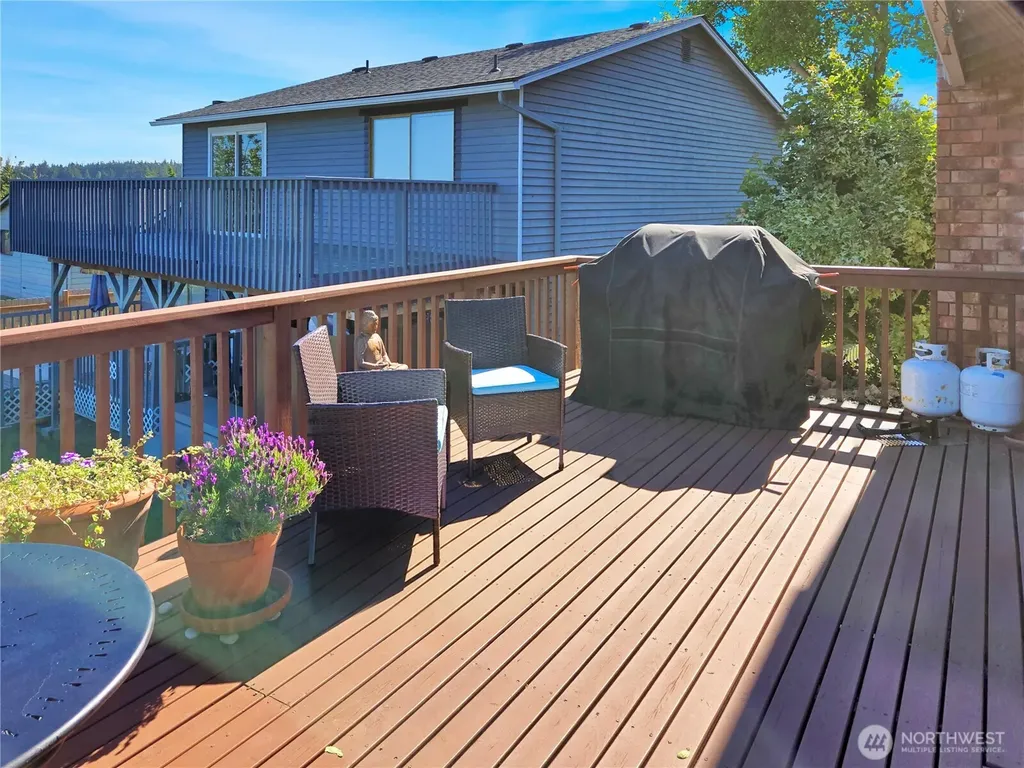 178 NW Captain Court Oak Harbor WA 98277