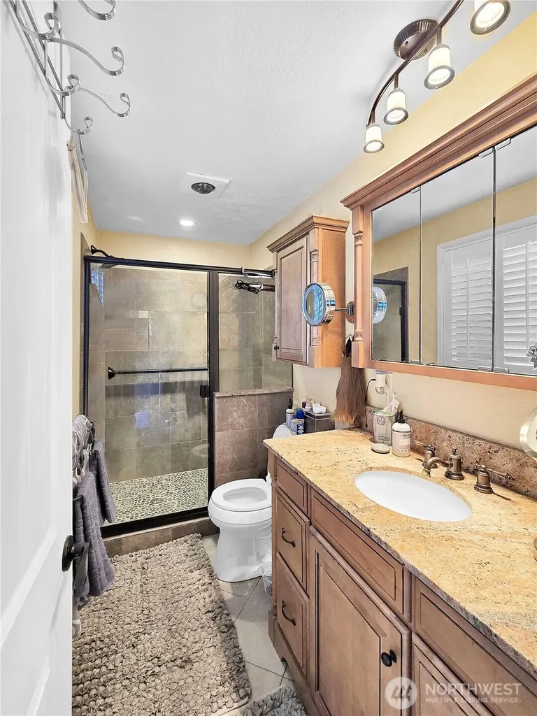 178 NW Captain Court Oak Harbor WA 98277