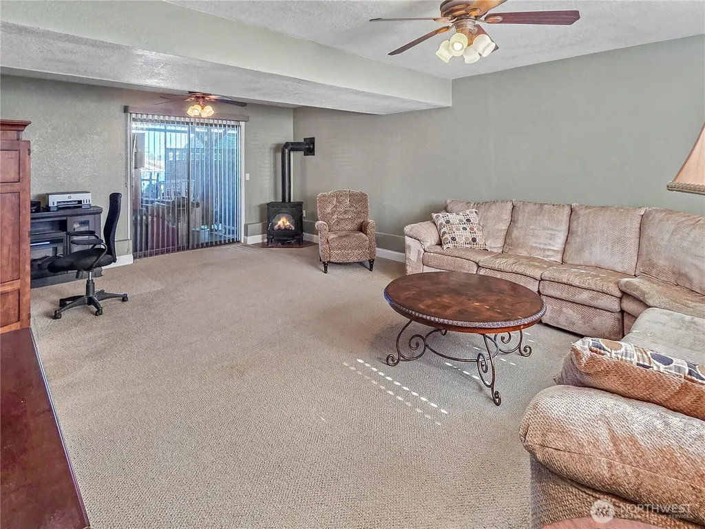 178 NW Captain Court Oak Harbor WA 98277