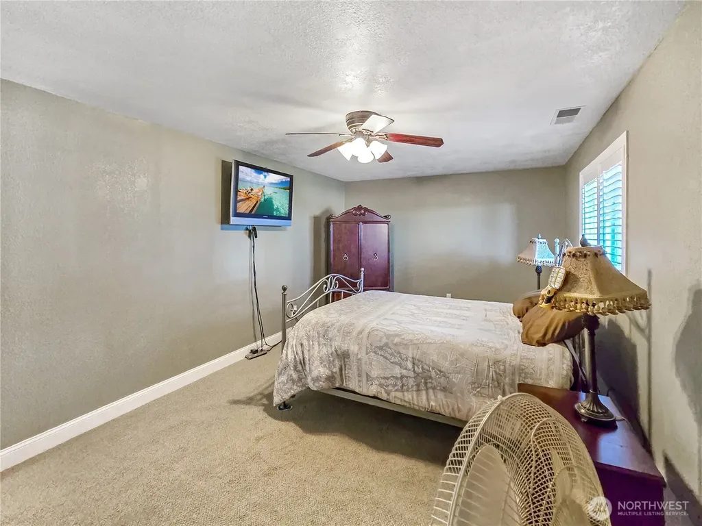 178 NW Captain Court Oak Harbor WA 98277