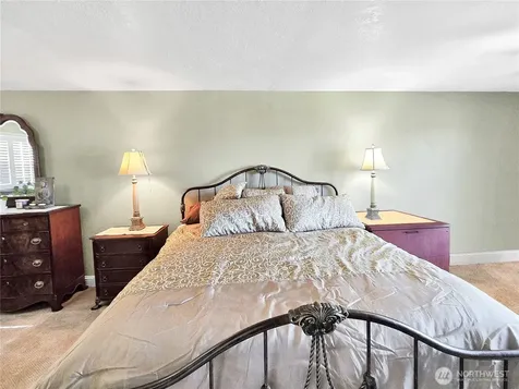 178 NW Captain Court Oak Harbor WA 98277