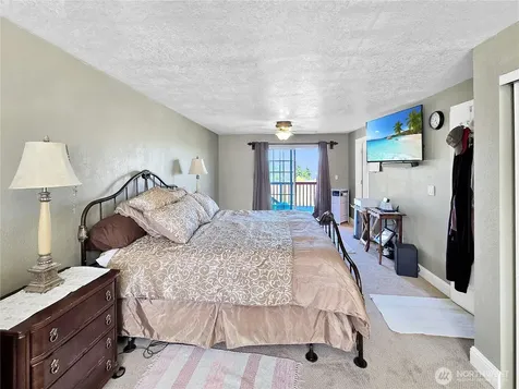 178 NW Captain Court Oak Harbor WA 98277