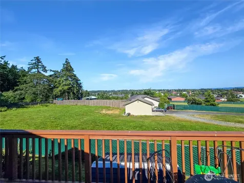 178 NW Captain Court Oak Harbor WA 98277