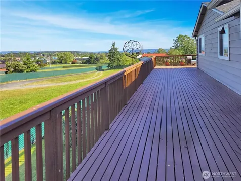 178 NW Captain Court Oak Harbor WA 98277