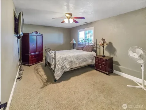 178 NW Captain Court Oak Harbor WA 98277