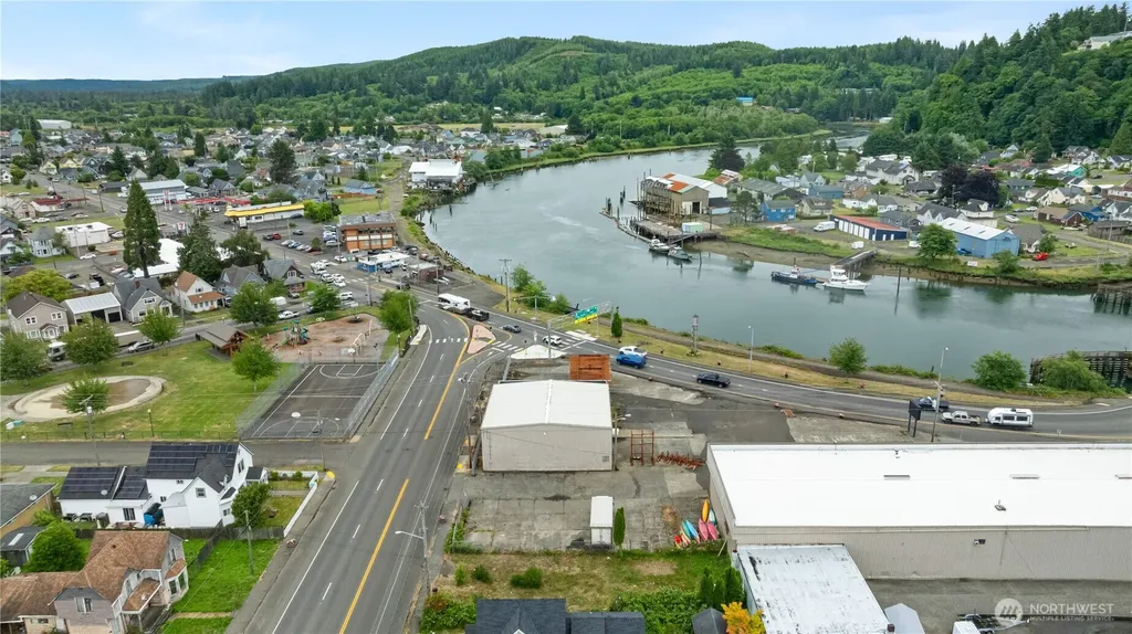 205 5th Street Hoquiam WA 98550