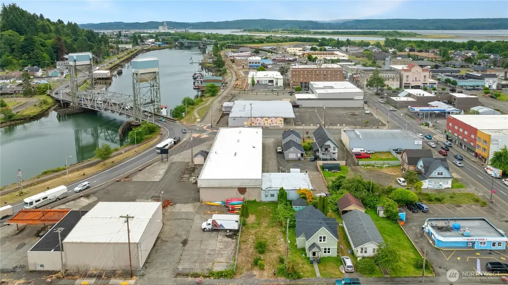 205 5th Street Hoquiam WA 98550