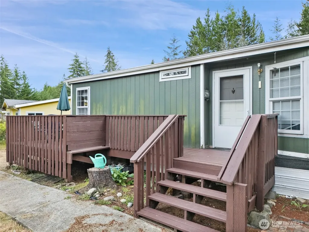 60 E Crimson Peak Road Belfair WA 98528