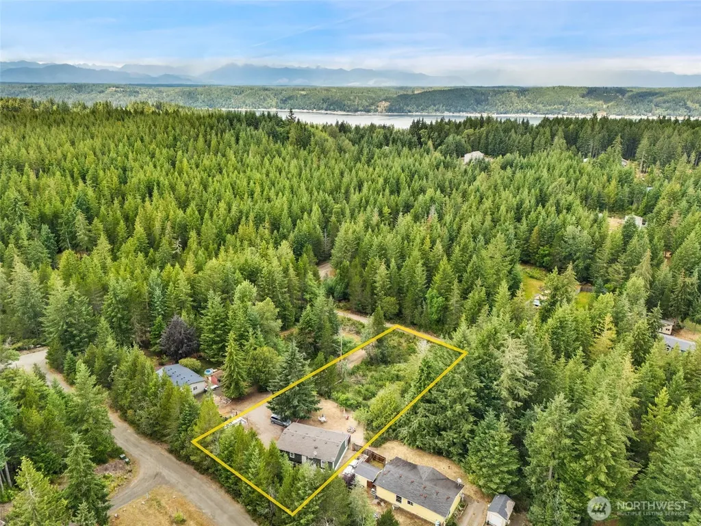 60 E Crimson Peak Road Belfair WA 98528