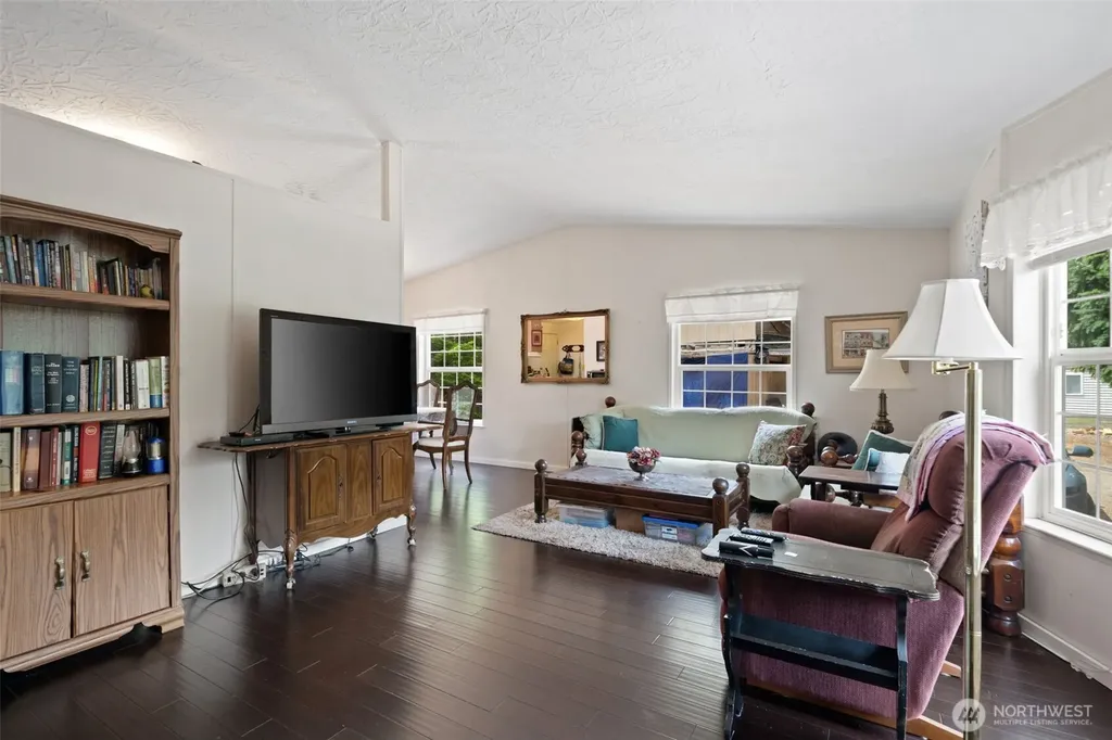 60 E Crimson Peak Road Belfair WA 98528