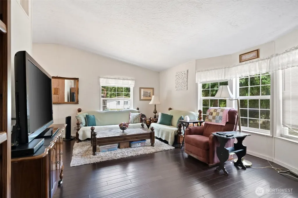 60 E Crimson Peak Road Belfair WA 98528