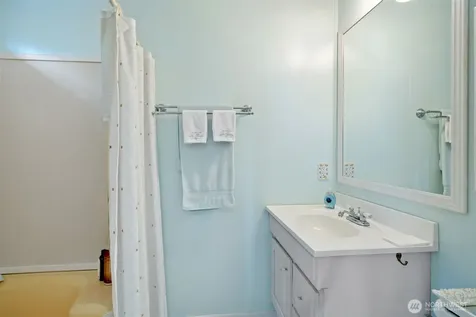 60 E Crimson Peak Road Belfair WA 98528