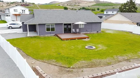 27 Jonagold Lane Manson WA 98831