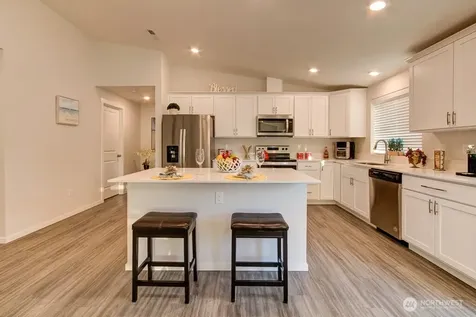 27 Jonagold Lane Manson WA 98831