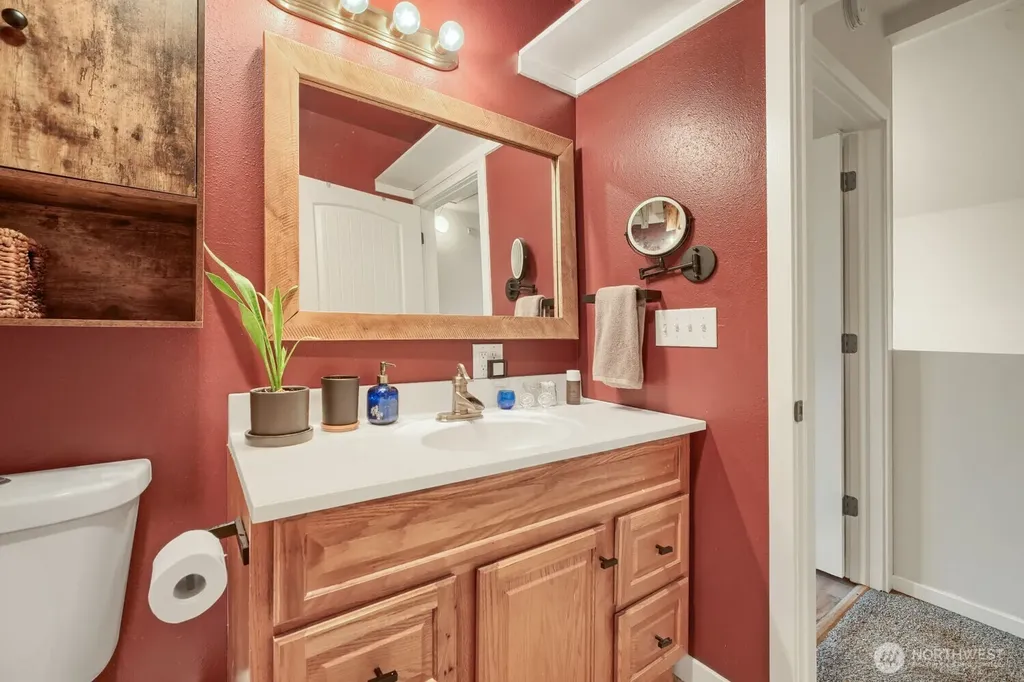 1025 S Donovan Street Seattle WA 98108