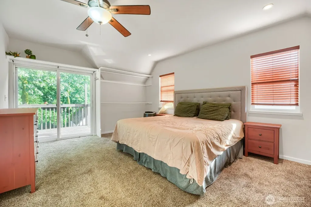 1025 S Donovan Street Seattle WA 98108