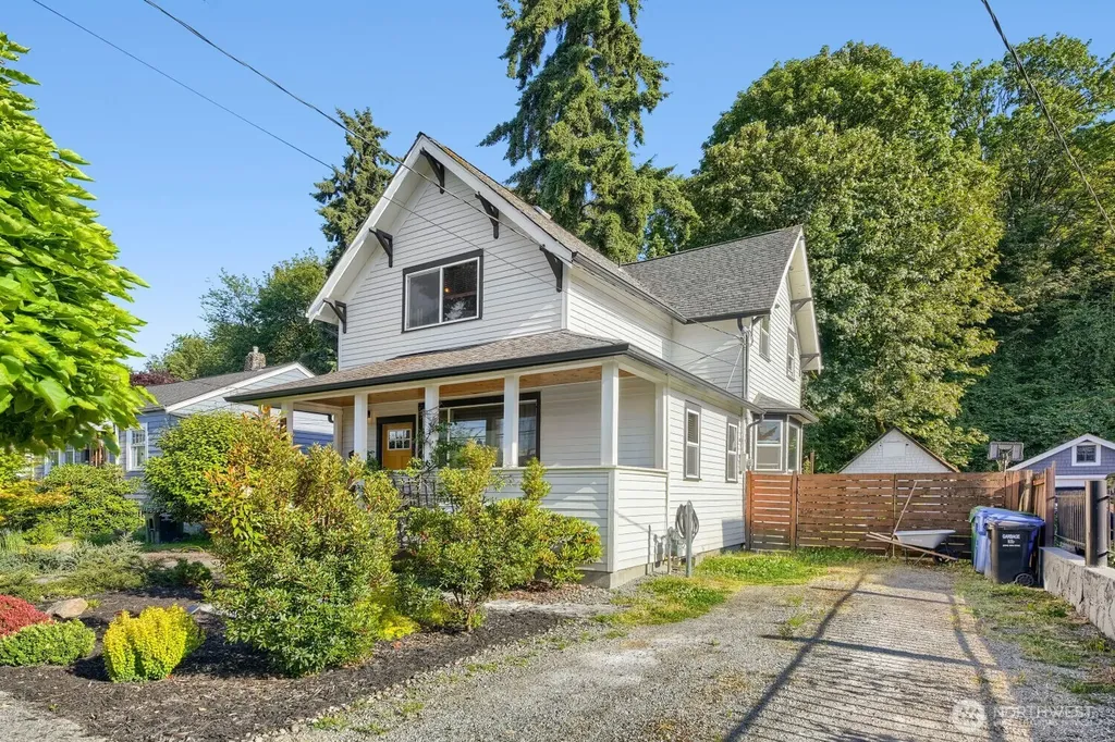 1025 S Donovan Street Seattle WA 98108