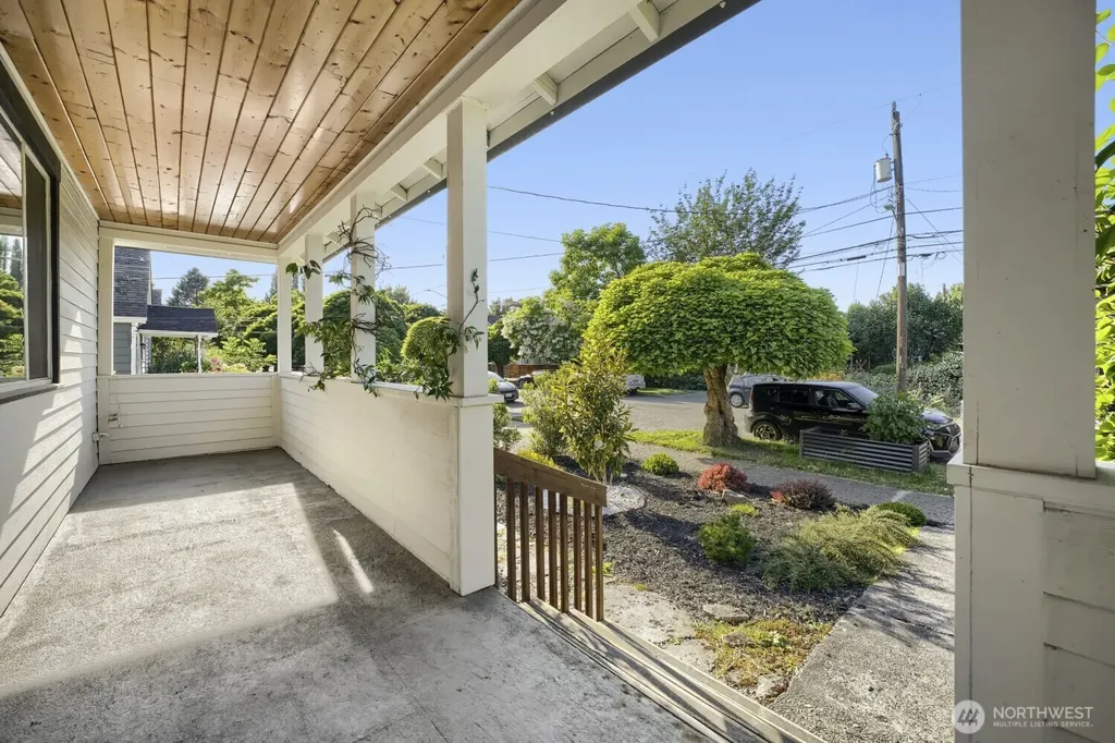 1025 S Donovan Street Seattle WA 98108