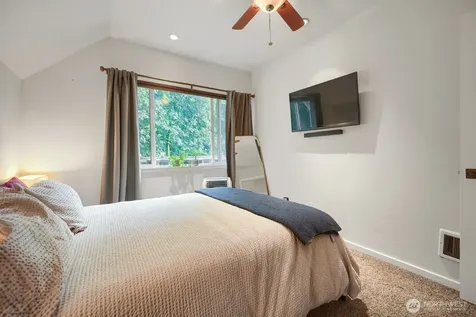 1025 S Donovan Street Seattle WA 98108