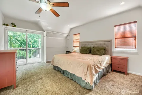 1025 S Donovan Street Seattle WA 98108