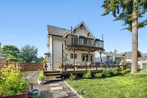 1025 S Donovan Street Seattle WA 98108