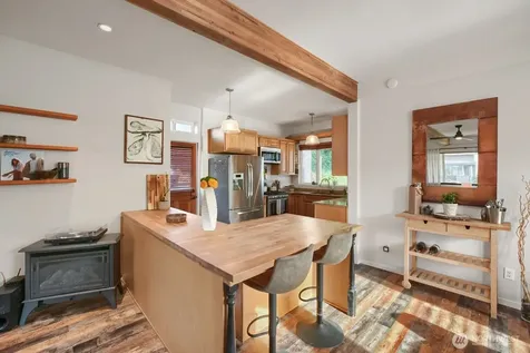 1025 S Donovan Street Seattle WA 98108