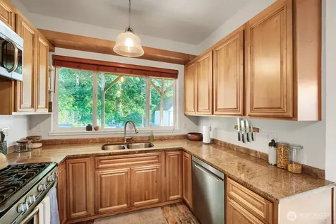 1025 S Donovan Street Seattle WA 98108