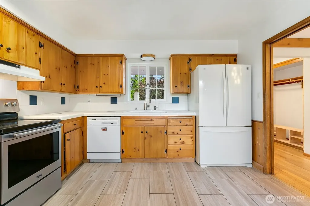 8424 97th Street SW Lakewood WA 98498