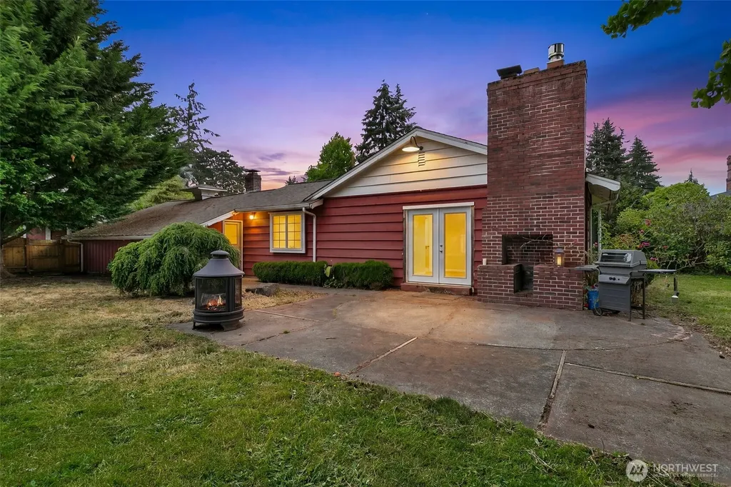 8424 97th Street SW Lakewood WA 98498