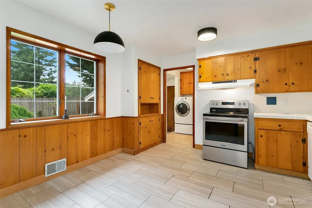 8424 97th Street SW Lakewood WA 98498