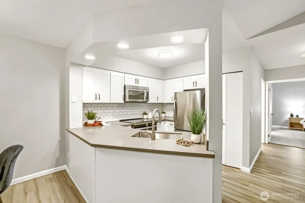 15300 112th Avenue NE Bothell WA 98011