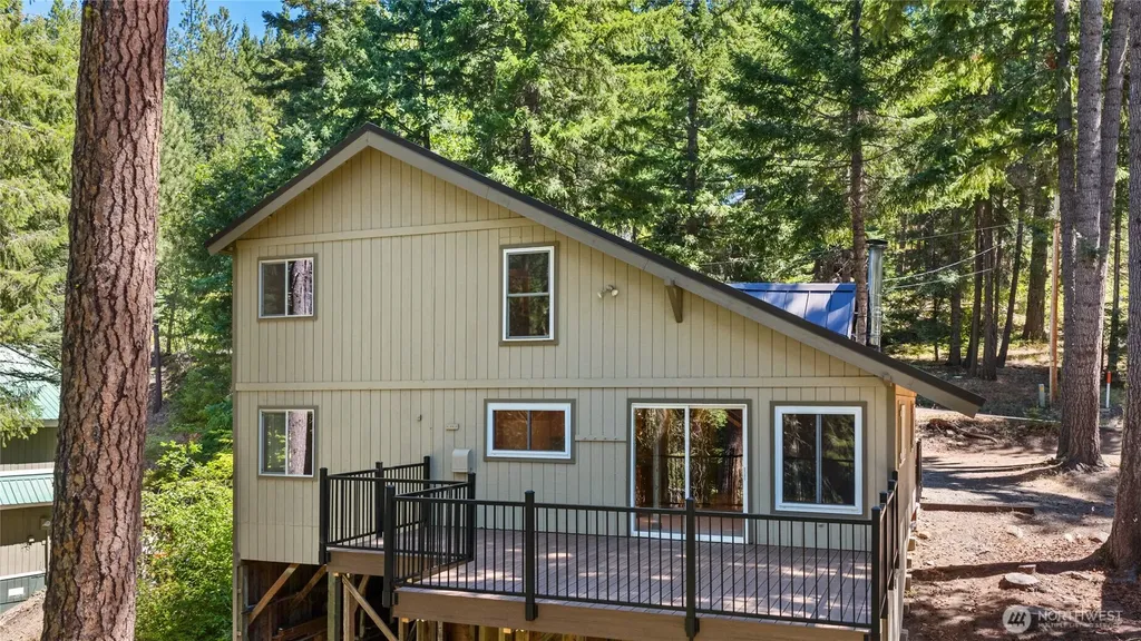 221 W Lakedale Drive Ronald WA 98940