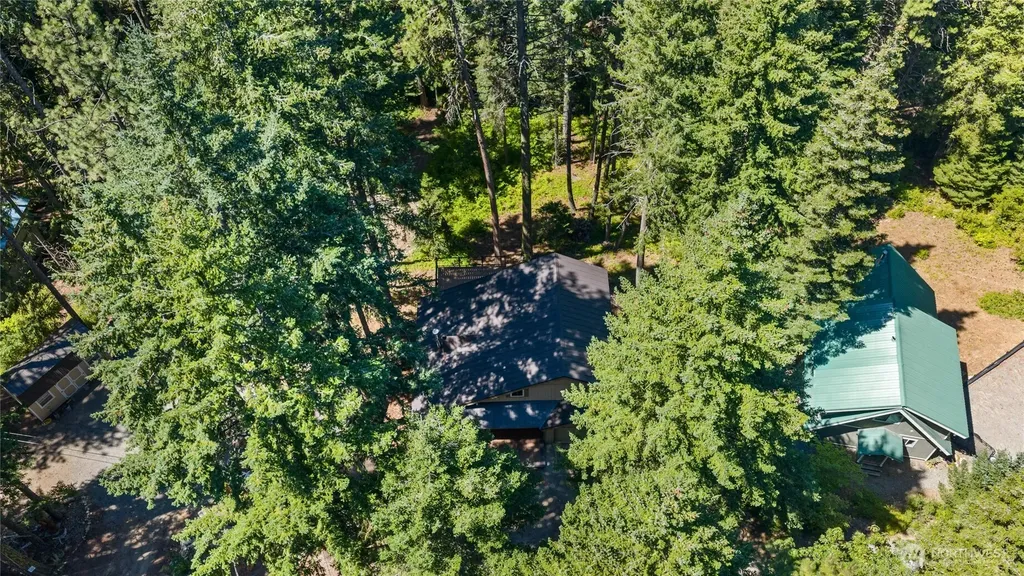 221 W Lakedale Drive Ronald WA 98940