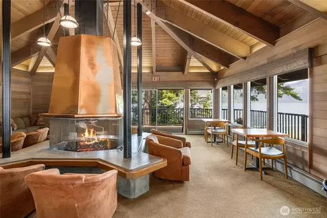 221 W Lakedale Drive Ronald WA 98940