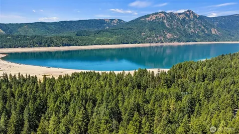 221 W Lakedale Drive Ronald WA 98940