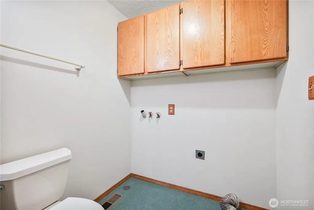 4352 Poplar Way Longview WA 98632