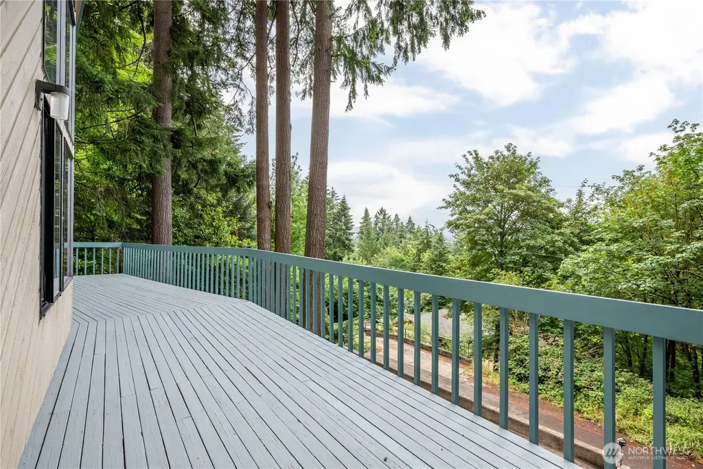 4352 Poplar Way Longview WA 98632