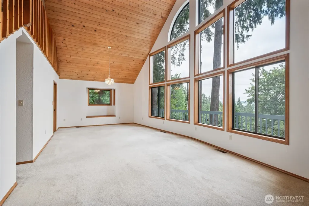 4352 Poplar Way Longview WA 98632