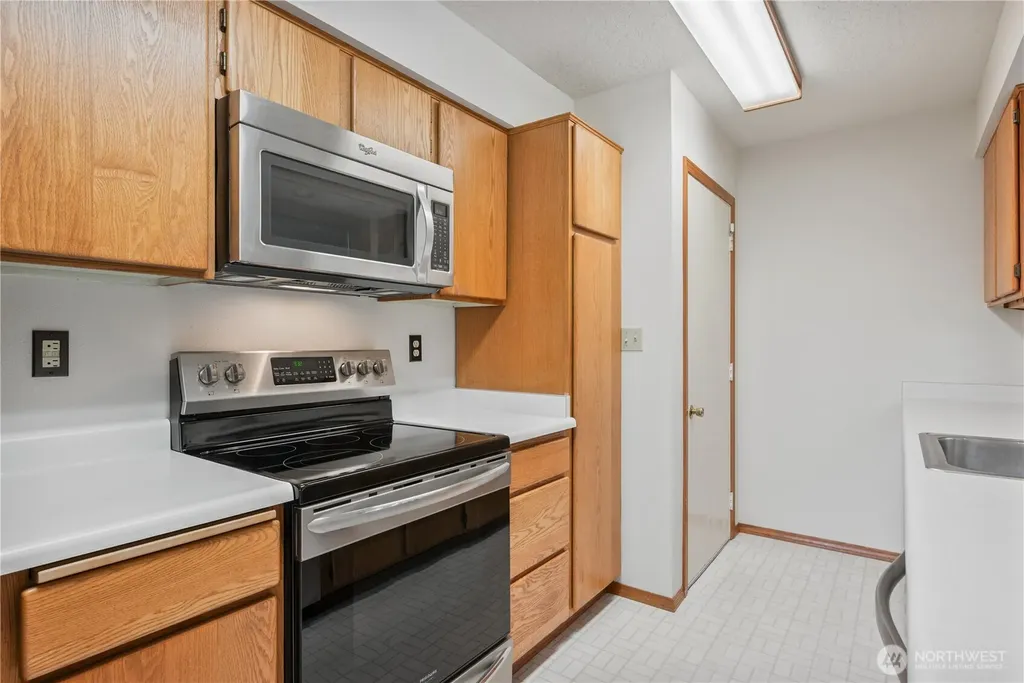 4352 Poplar Way Longview WA 98632